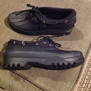 Sperry top-sider all black low top winter boots